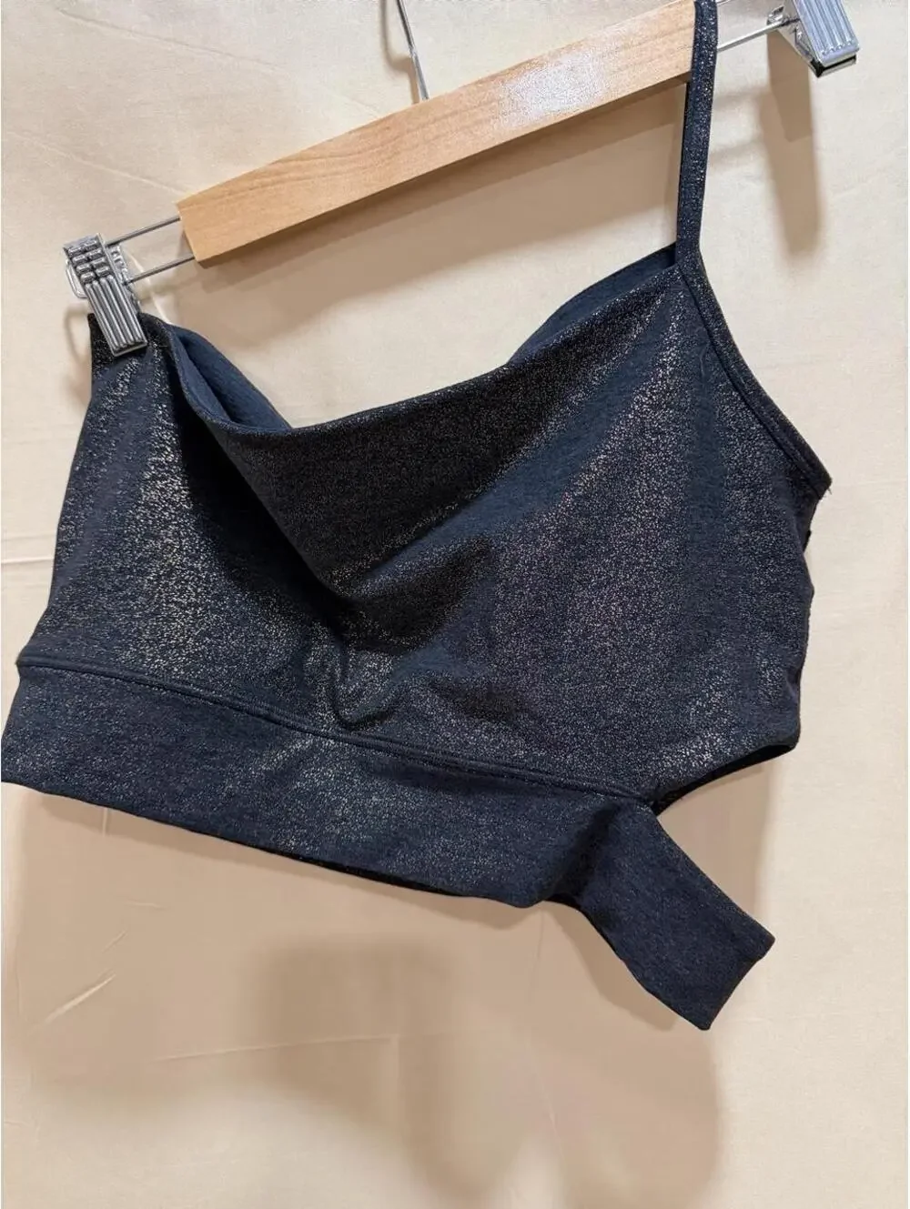 Beyond Yoga Women’s M Black Shimmer One Shoulder Cutout Crop Top
